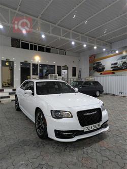 کرایسلەر 300